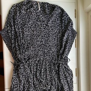 Free People Flowy Dress with Cinch Ties on Waist size medium
